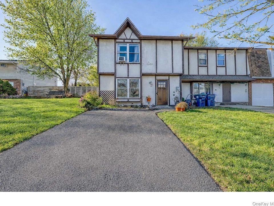 1st image of 22 Red Barn Lane