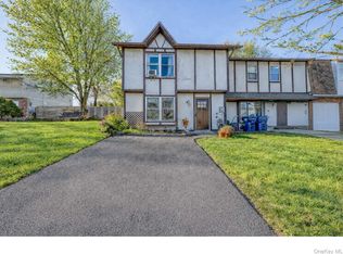 22 Red Barn Lane, Middletown, NY 10940