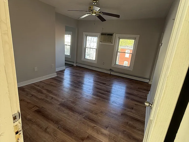 49 Arlington St #2 — Photo 17