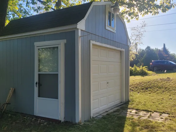 15218 Circle Dr, Ocqueoc, MI 49759