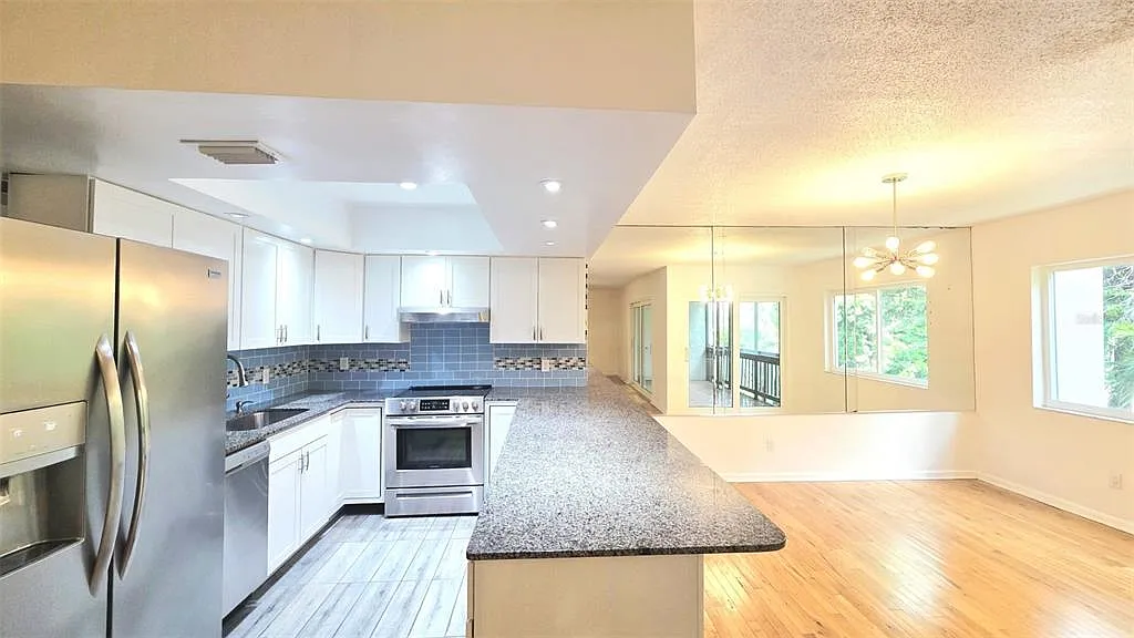 851 N Keene Rd — Photo 3