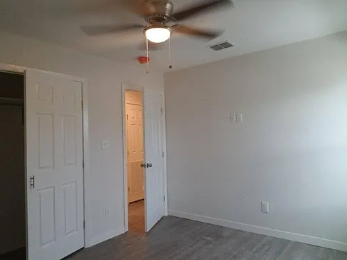 200 S Alex Ave #7 Photo 1