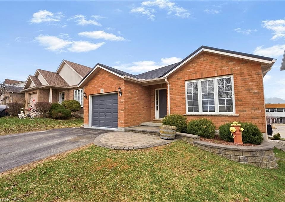 1st image of 858 Stonegate Dr