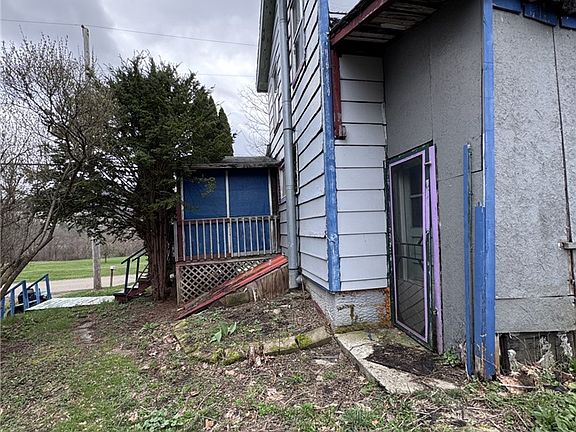 5th image of 10 Lyman Rd W