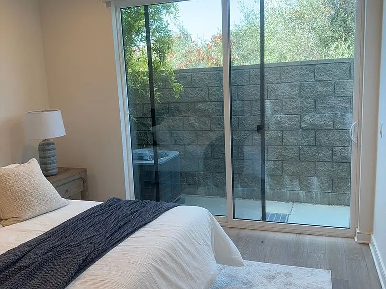 1056 N Joels Pl — Photo 20