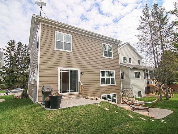 2nd image of 9425 Old Orchard Trl