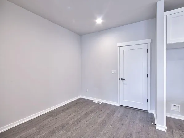 5443 SE Logan Ln, Hillsboro, OR 97123