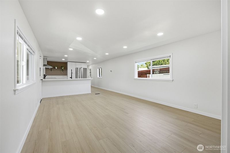 5th image of 5620 112th Avenue Ct E #23