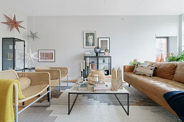 Sold by Compass | media 23