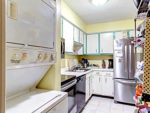 4th image of 7084 Wildwood Cir