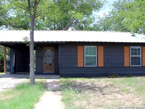 412 E Oak St, Uvalde, TX 78801