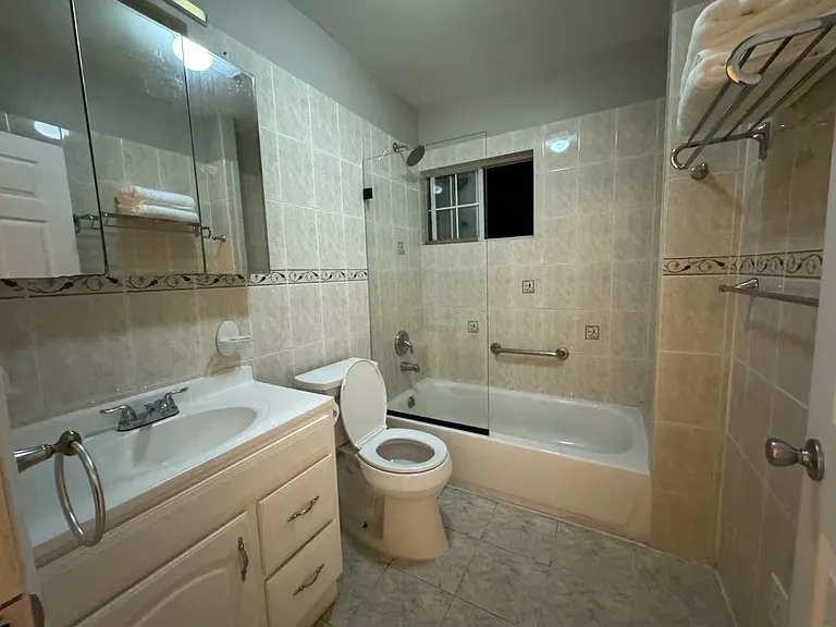 1646 S Centinela Ave — Photo 8