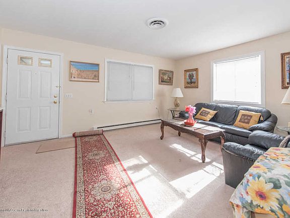 4th image of 31A Poinsetta Ct #1001