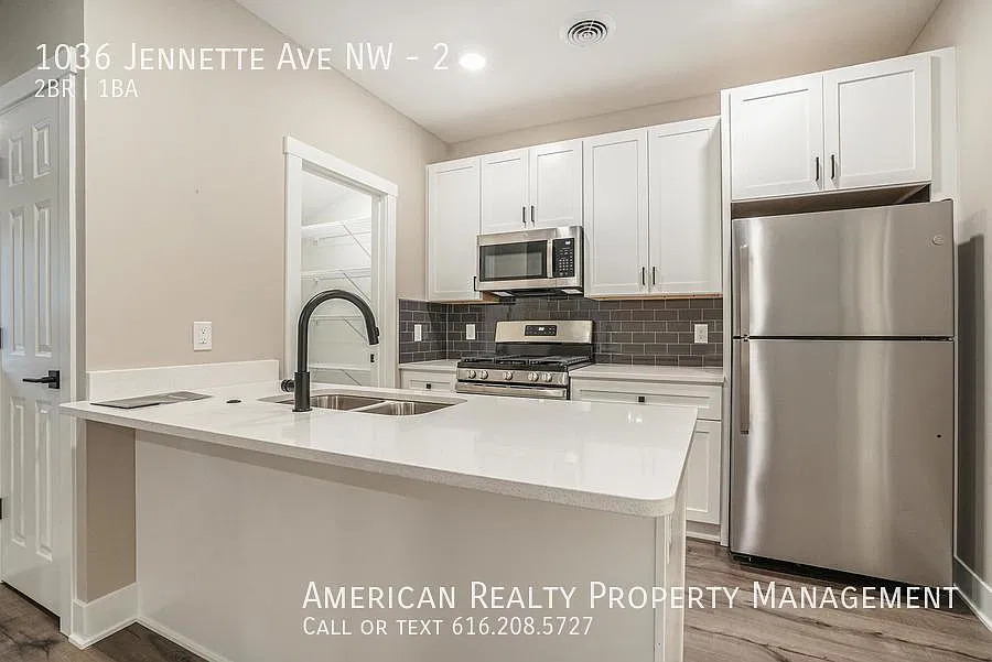 2 bed, 1020 sqft, $1,700 — Photo 3