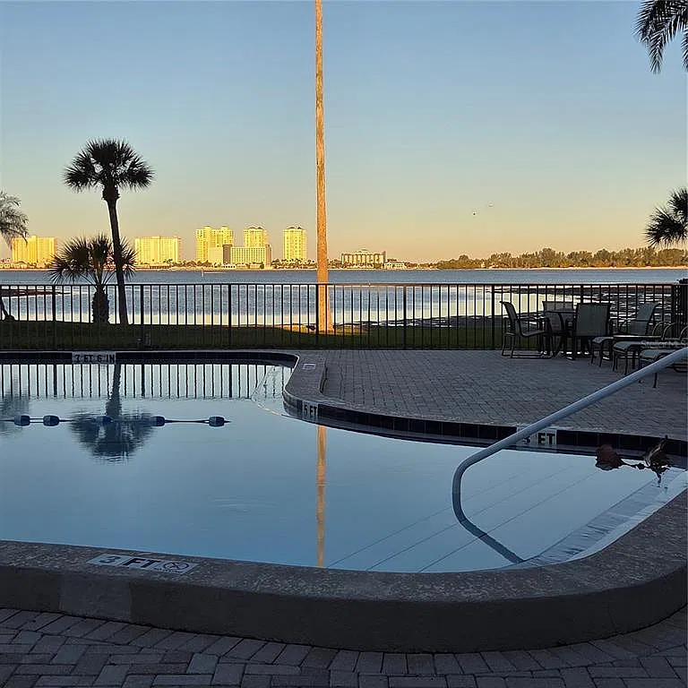2 bed, 2.0 bath, 1325 sqft, $3,200 — Photo 3
