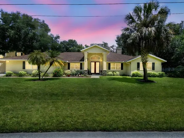 11945 Darwin Ave, New Port Richey, FL 34654