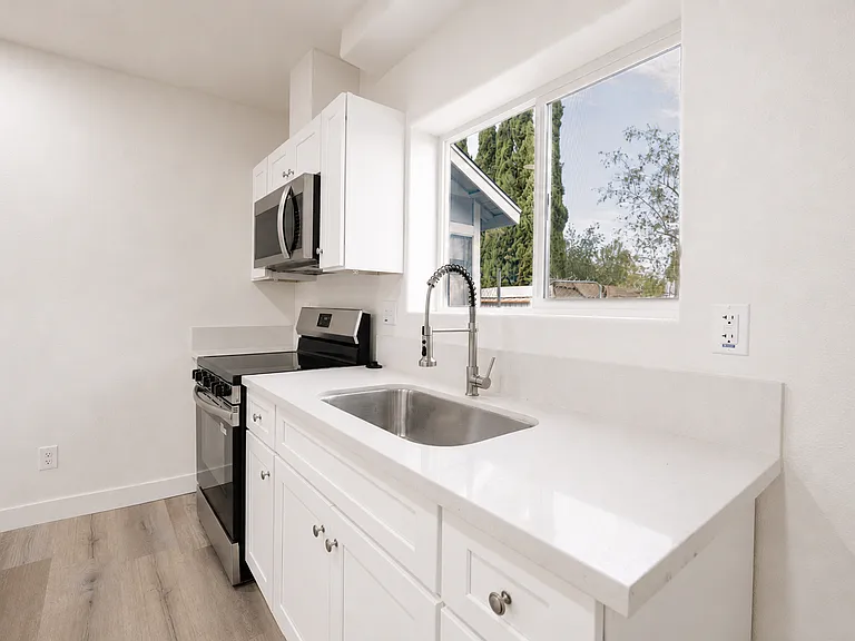 6187 Vanessa St — Photo 4