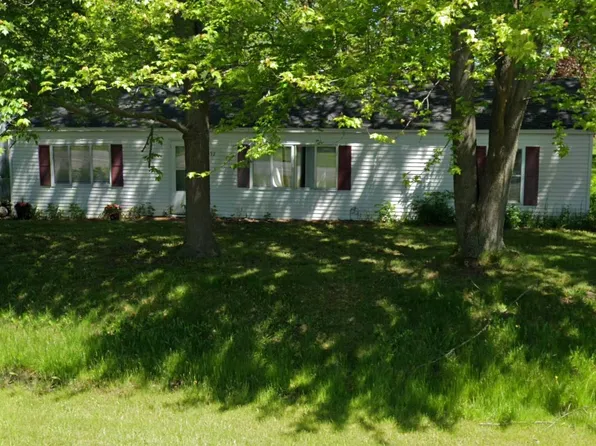 8052 Beecher Rd, Flushing, MI 48433