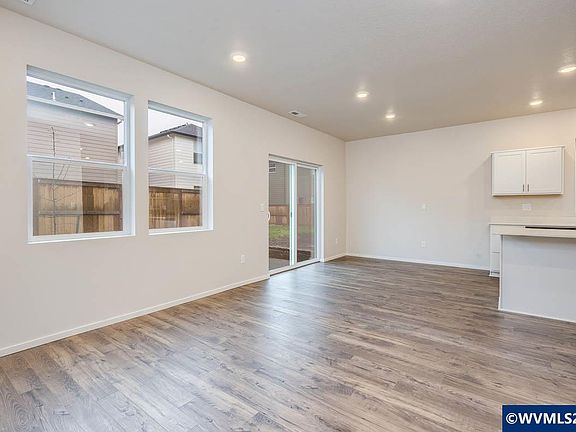 4th image of 362 Reno St NE