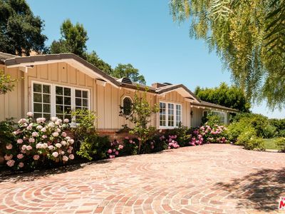 9430 Eden Dr, Beverly Hills, CA, 90210