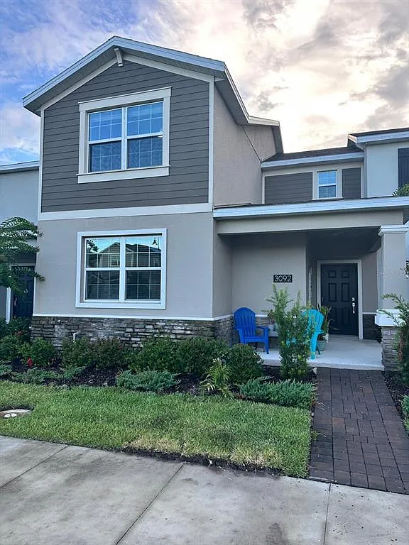 4 bed, 2.5 bath, 2000 sqft, $2,600 — Photo 1