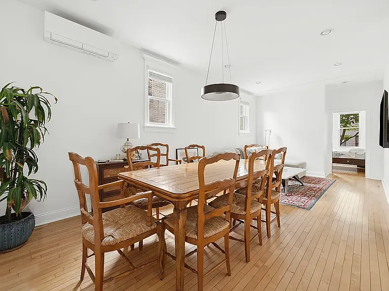 Building Photo - 1823 Grove St #1