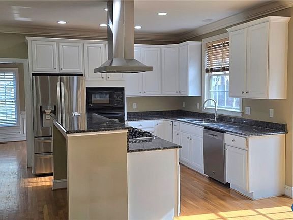 2nd image of 4940 Riverplace Ct