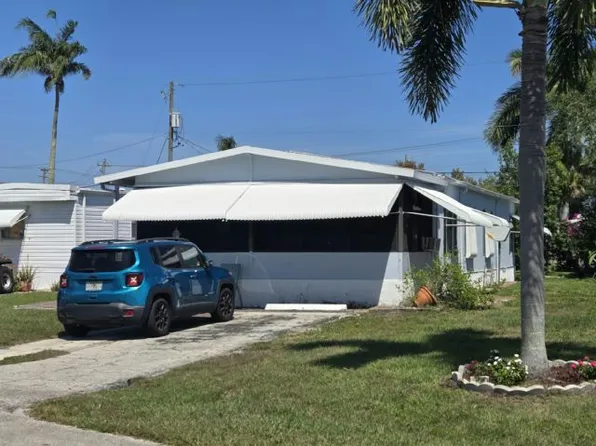 5854 Cherokee Dr #139, Lake Worth, FL 33463