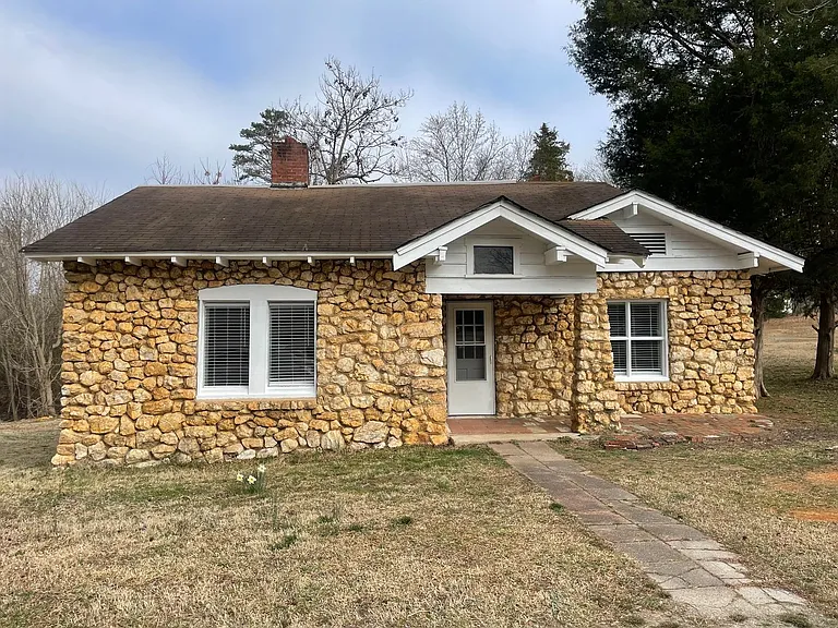 115 Pleasant Cross Rd — Photo 1