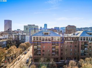 1030 NW Johnson St APT 611, Portland, OR 97209