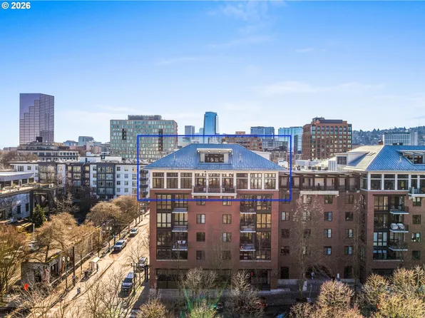 1030 NW Johnson St APT 611, Portland, OR 97209