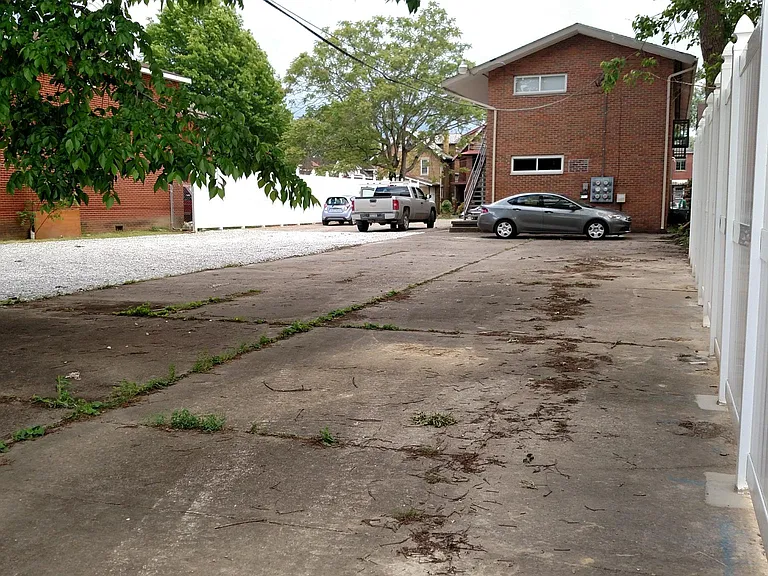 1118 W 9th Ave #2 — Photo 16