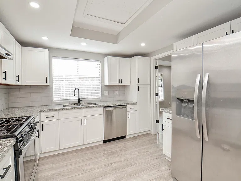 22018 Grand Forks Dr — Photo 19