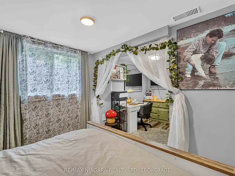 12 Wallace St #BASEMENT — Photo 19