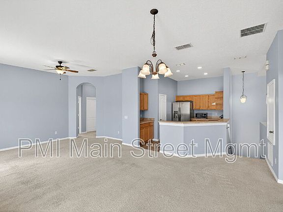 5th image of 10935 Derringer Dr