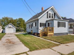 1024 24th St, Two Rivers, WI 54241