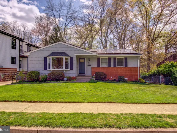 111 Casmar St SE, Vienna, VA 22180