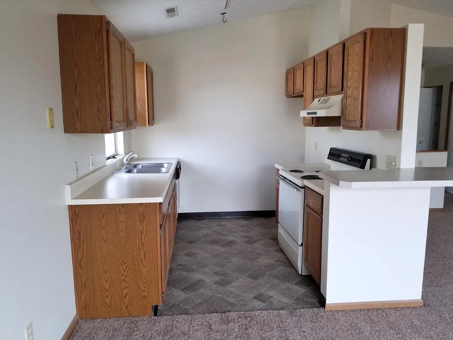 2 bed, 1.5 bath, $1,345 — Photo 4