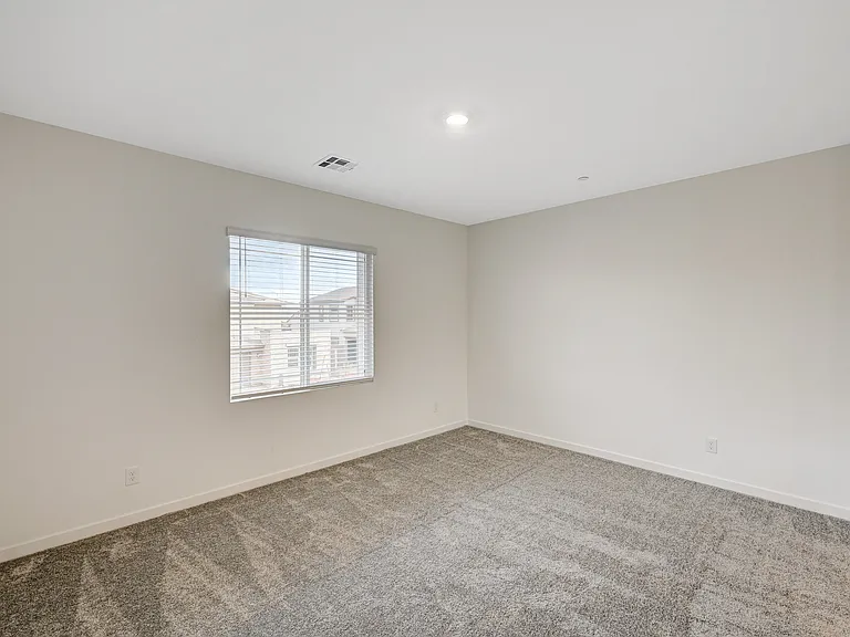 485 Daphne Ter — Photo 42