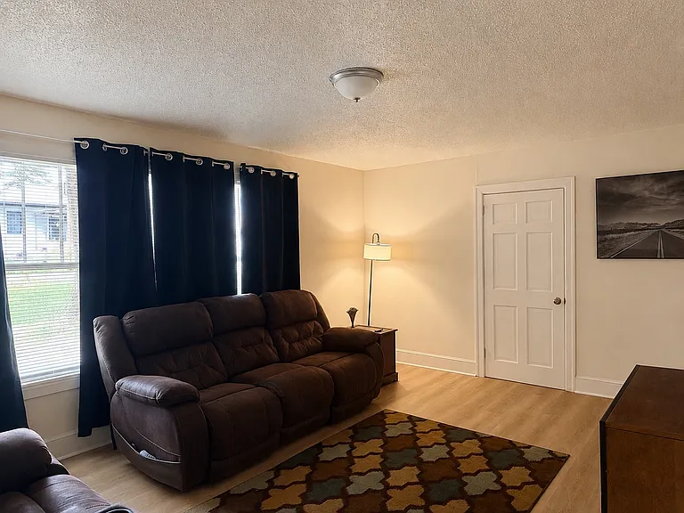 Briarwood Cir NW — Photo 4