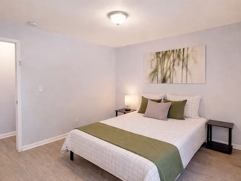 4449 Malibu Dr — Photo 2