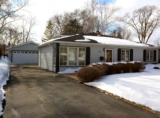 326 N Pershing Ave, Mundelein, IL