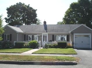 6 Elliot Rd, Lynnfield, MA 01940