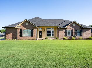 10688 E 142nd Ct N, Collinsville, OK 74021