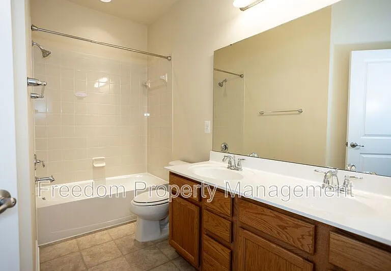 7408 Brunson Cir — Photo 45