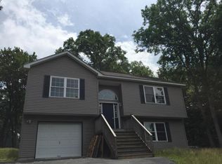 158 Yale Rd, Milford, PA 18337