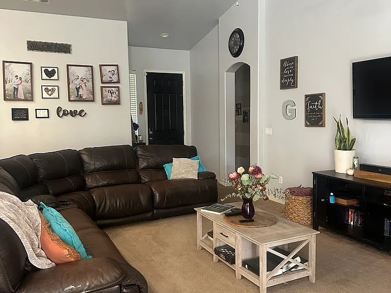 8913 Cadbury Dr — Photo 3