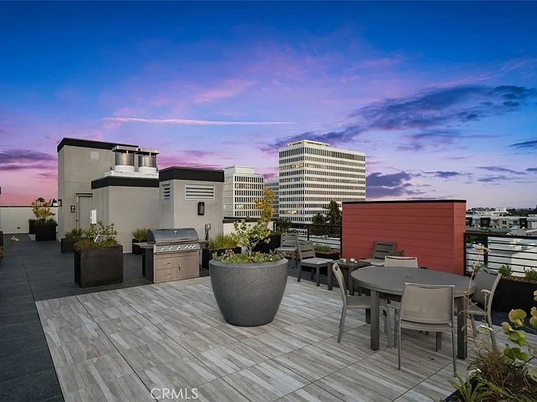 150 S Oak Knoll Ave #205 — Photo 22