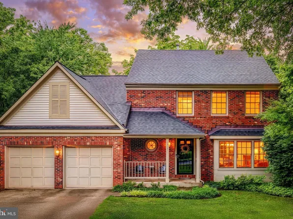 13145 Ladybank Ln, Herndon, VA 20171