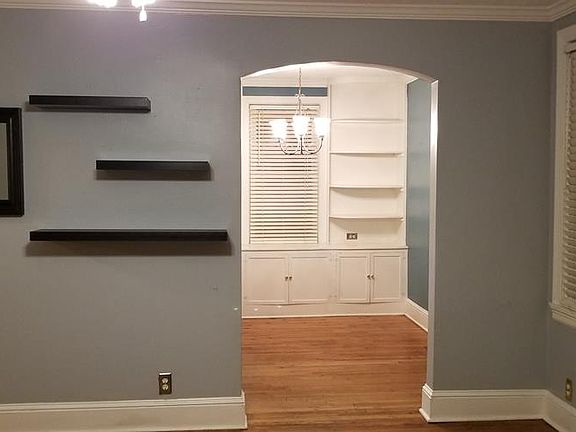 3rd image of 1751 King Woods Dr